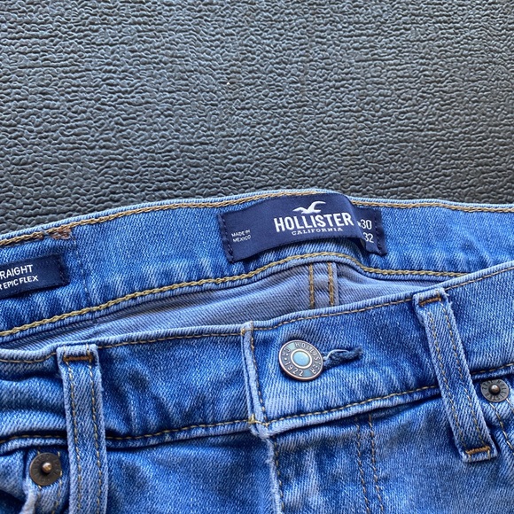Hollister Blue Jeans - Picture 3 of 3